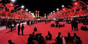 بینالحرمین در آستانه عاشورا قرمزپوش شد+فیلم