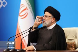 آقای رئیسی ابهامات درباره تورم و مذاکرات را رفع کنید /مشکل ما دلار نیست /اظهارات بالاترین مقامات اقتصادی دولت را بخوانید