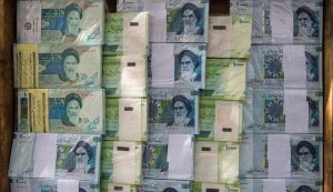 بانکها با پولهای خود چه کرده اند که رئیس بانک مرکزی می گوید نقدینگی ندارند؟ / وامپاشی ۵۰۰۰ میلیاردی با سود صفر