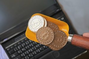 بیتکوین در آستانه سقوط جدیدی قرار دارد؟