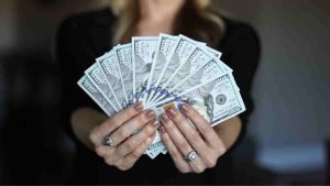 ثروت خانوارهای ایرانی بیشتر از ۱۴۰ کشور دنیا/ ایرانی‌ها ۳ برابر مردم ترکیه دارایی دارند