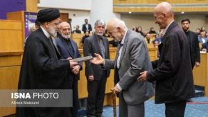 جنجال بر سر نامه توکلی ادامه دارد/ تهدید چهرهی رسانهای تقدیر شده به شکایت