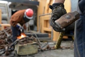 جولانِ پیمانکاران در جنوبِ داغ/ «نه» به بخشنامه و جذبِ کنکوری، واسطهها را از میان بردارید