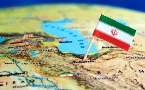 حسینی هاشمی: خانواری که کمتر از ۳۰ میلیون درآمد ماهانه دارد، فقیر است/ اقتصاد ایران هنوز در دوران بی‌ثباتی قرار دارد