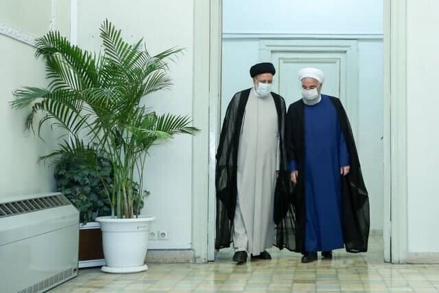 دعوا بر سر اعداد/ آمارها حکم به توفیق کدام رییسجمهور میدهند؛ روحانی یا رییسی؟