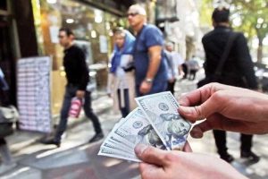 دلار فرو ریخت/ پیش‌بینی جدید از قیمت دلار در بازار