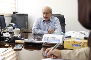 مسعود نیلی، اقتصاددان: تقریبا ناممکن است که یک اقتصاد بتواند سالهای زیادی تورم ۵۰ درصدی را به صورت پایدار تحمل کند