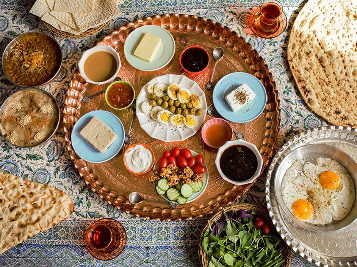 هر صبحانه در سفره ایرانیها چقدر خرج برمیدارد؟ / از قیمت نان و پنیر تا کلهپاچه هر صبحانه در سفره ایرانیها چقدر خرج برمیدارد؟ / از قیمت نان و پنیر تا کلهپاچه