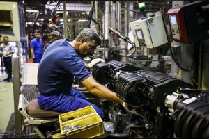 یک ادعای عجیب؛ ایران ارزان‌ترین خودروهای جهان را تولید می‌کند!/ افزایش حقوق کارگران بیشتر از افزایش قیمت خودرو بود؟