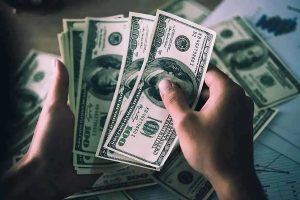 پیش بینی قیمت دلار ۸ بهمن ۱۴۰۲ / دلار بالای سد مقاومتی ایستاد
