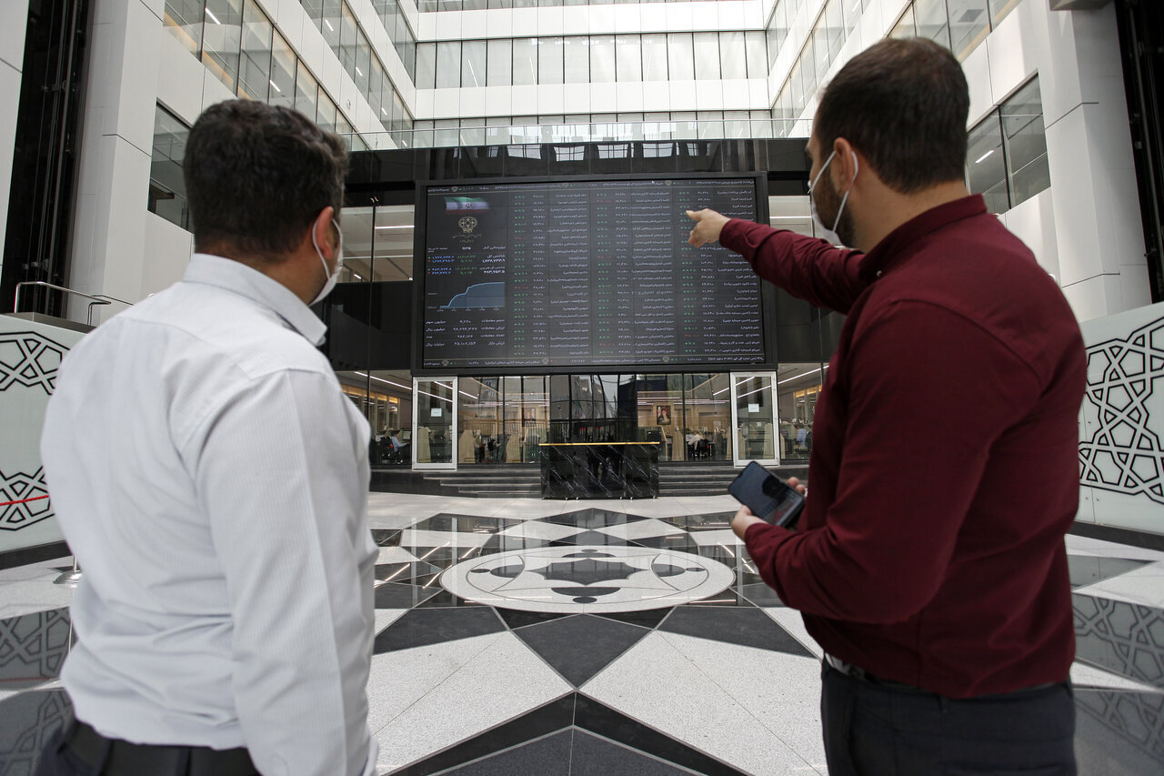 پیشبینی بورس شنبه ۷ بهمن ۱۴۰۲/دلار چه بلایی می تواند سر بورس بیاورد؟ پیشبینی بورس شنبه ۷ بهمن ۱۴۰۲/دلار چه بلایی می تواند سر بورس بیاورد؟