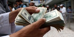پیشگویی معاون اسبق ارزی بانک مرکزی از نرخ دلار/ اقتصاد ایران دلار ۶۰ هزار تومانی را میتواند تومان کند؟