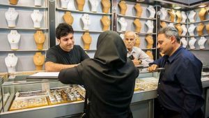 خریداران طلا حتما بخوانند/ مالیات طلا چقدر و چگونه گرفته میشود؟