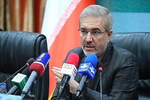 رئیس سازمان برنامه می خواهد با وعده هاش به چشم امید سرمه بکشد، اما آن را کور می کند رئیس سازمان برنامه می خواهد با وعده هاش به چشم امید سرمه بکشد، اما آن را کور می کند