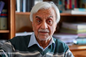 طعنه هاشمی طبا به تیم اقتصادی دولت رئیسی: فقط این را بلدید که  ارزش پول ملی را کاهش دهید، رکود همه جا را بگیرد و شما به سپرده ها ۳۰ درصد سود بدهید؟