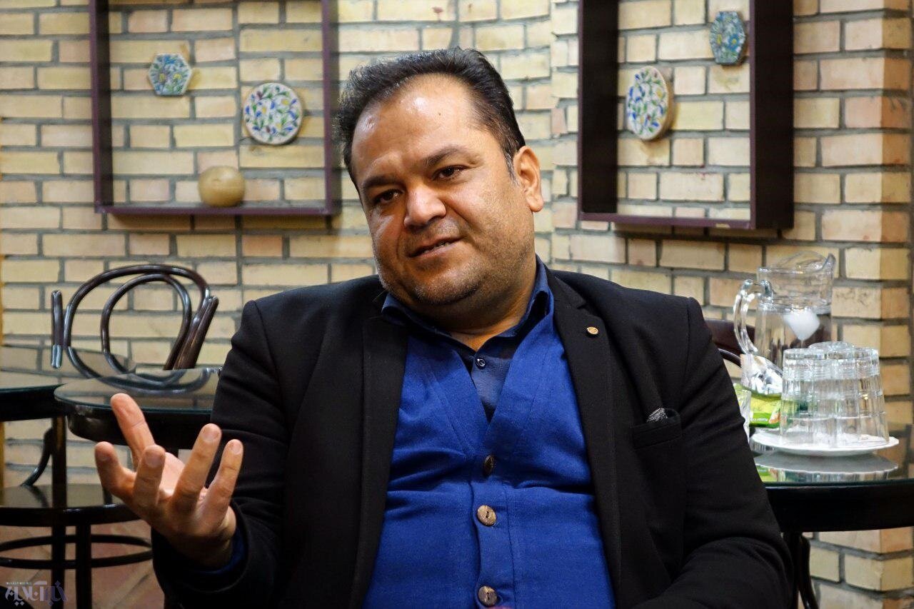 بانک مرکزی دلار ۵۹ هزار تومانی شمش و ۹۰ هزار تومانی ربع سکه را به رسمیت شناخت/ محمودیاصل: بهجای دلارزدایی، دلارزایی کردیم