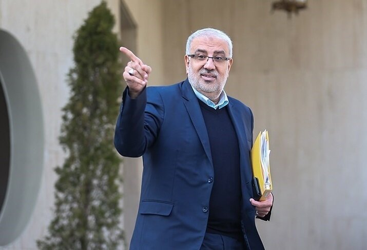 خبر مهم وزیر نفت درباره بنزین/ دارندگان کارت سوخت حتما بخوانند خبر مهم وزیر نفت درباره بنزین/ دارندگان کارت سوخت حتما بخوانند