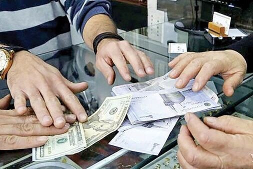 متقاضیان خرید ارز بخوانند/چگونه میشود ۲۰۰۰ دلار ارز سهمیهای را گرفت؟ متقاضیان خرید ارز بخوانند/چگونه میشود ۲۰۰۰ دلار ارز سهمیهای را گرفت؟