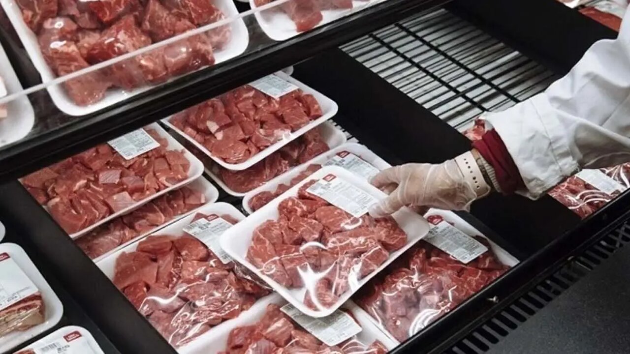گوشت قرمز ۲۹۹ هزار تومانی وارد بازار شد/ از کجا میتوان گوشت ارزان خرید؟ گوشت قرمز ۲۹۹ هزار تومانی وارد بازار شد/ از کجا میتوان گوشت ارزان خرید؟