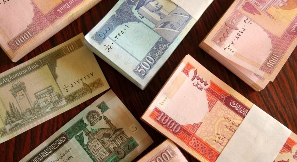 یک اتفاق شگفت انگیز/ افغانستان چگونه توانست ارزش پول ملی اش را حفظ کند؟ یک اتفاق شگفت انگیز/ افغانستان چگونه توانست ارزش پول ملی اش را حفظ کند؟
