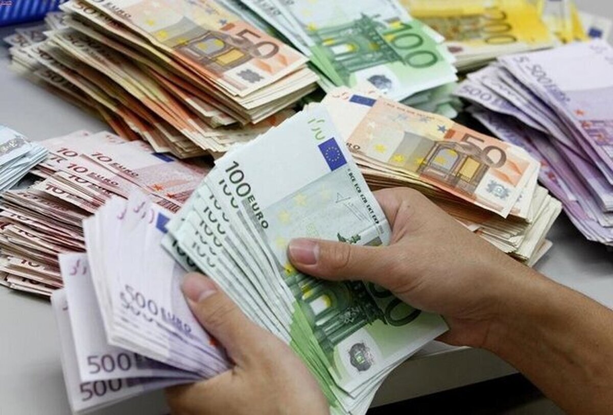 قیمت دلار، یورو، درهم و دینار یکشنبه ۹ دی۱۴۰۳ / آغاز تغییر در بازار ارز قیمت دلار، یورو، درهم و دینار یکشنبه ۹ دی۱۴۰۳ / آغاز تغییر در بازار ارز