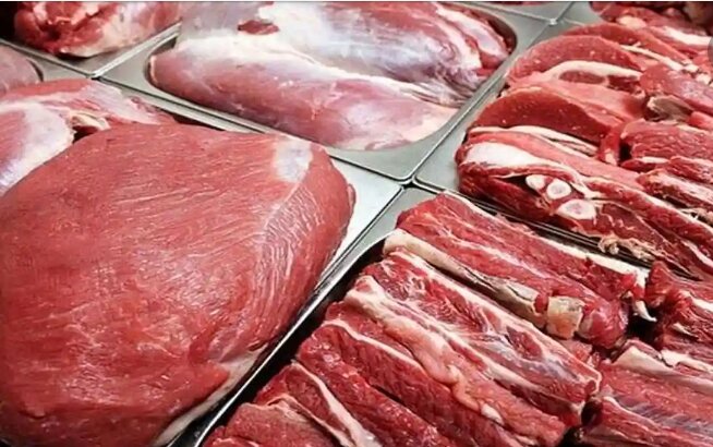 قیمتها در بازار گوشت عجیب شد/ قیمت هر کیلو گوشت قرمز یک میلیون و ۲۰۰ هزار تومان قیمتها در بازار گوشت عجیب شد/ قیمت هر کیلو گوشت قرمز یک میلیون و ۲۰۰ هزار تومان