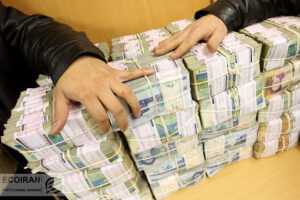 طلب ۷۸۹هزار میلیاردتومانی بانکها از بدهکاران بزرگ/ بانکهای “صنعت و معدن” ، “پاسارگاد” و “آینده” بیشترین مطالبات دریافت نشده را دارند
