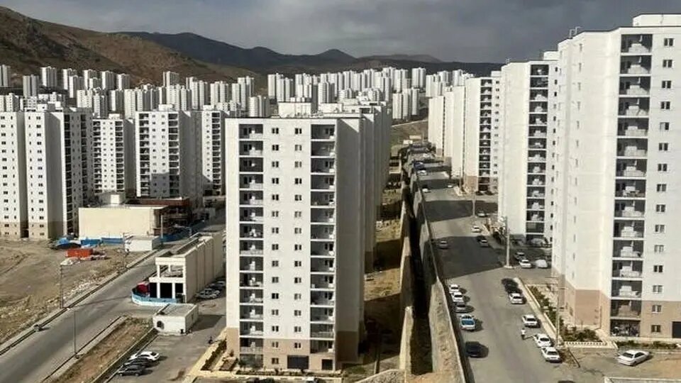قسط ۷۰ میلیونی نهضت ملی مسکن/ متقاضیان باید تاوان بیعملی بانکها را بدهند؟ قسط ۷۰ میلیونی نهضت ملی مسکن/ متقاضیان باید تاوان بیعملی بانکها را بدهند؟