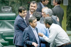 آغاز جلسه علنی مجلس/ استیضاح همتی در دستور کار نمایندگان 