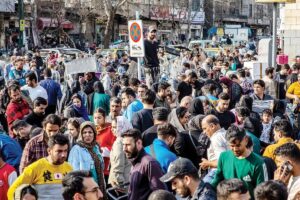 توصیه یک اقتصاددان به خریداران طلا و ارز/ از واکنشهای هیجانی در بازار طلا بپرهیزند