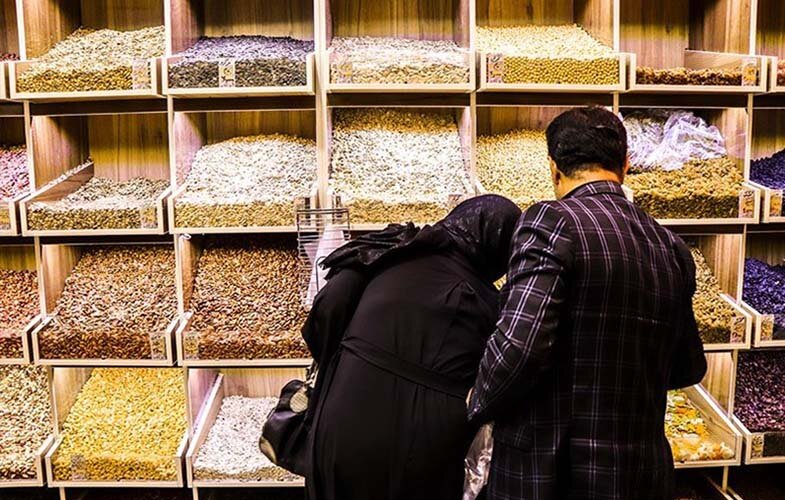 پیشبینی کرده بودیم فروش آجیل کم شود اما نه تا این حد/ کمبود آجیل نداریم تنها مشکل ما کاهش مشتریان است پیشبینی کرده بودیم فروش آجیل کم شود اما نه تا این حد/ کمبود آجیل نداریم تنها مشکل ما کاهش مشتریان است