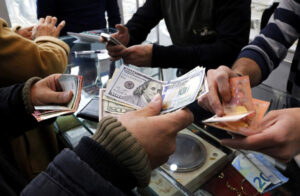 رونمایی از مهمترین دلیل نوسان قیمت ارز/ فرزانی: دولت اجازه ارزان‌تر شدن قیمت دلار را نمی‌دهد