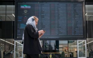 پیش بینی بورس فردا ۹ اردیبهشت ۱۴۰۴/ عمیدی: فعلا نگرانی برای اصلاح بازار سرمایه نداریم