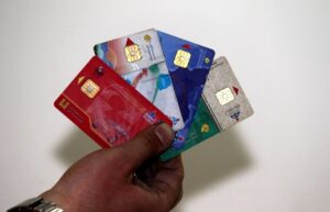 دارندگان وسایل نقلیه حتما بخوانند/ کارت سوخت از این تاریخ حذف میشود + جزییات