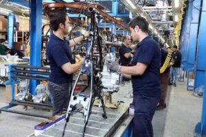 زنگ خطر تولید به صدا درآمد/ محمودی‌اصل: با این دست فرمان، صنعت با بحران مواجه خواهد شد