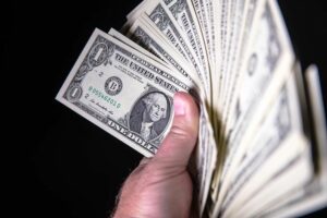 قیمت جدید دلار، یورو و سایر ارزها امروز ۱۷ شهریورماه ۱۴۰۴/ کف قیمتی دلار شکست