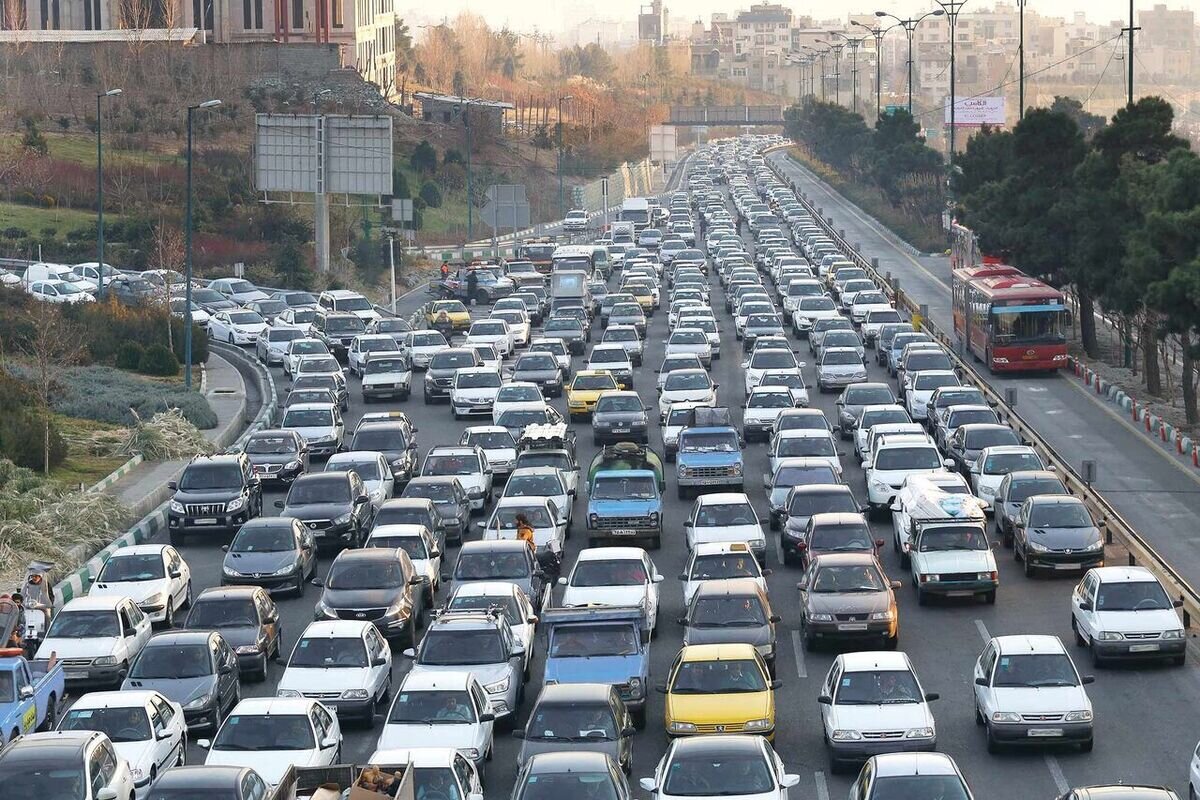 رانندگان بخوانند/ تصمیم جدید دولت برای نرخ بنزین تاکسیهای اینترنتی رانندگان بخوانند/ تصمیم جدید دولت برای نرخ بنزین تاکسیهای اینترنتی