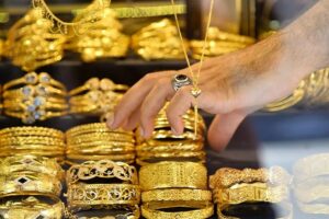 طلا انفجاری تغییر کرد/ قیمت جدید طلای جهانی امروز ۹ آذرماه ۱۴۰۴