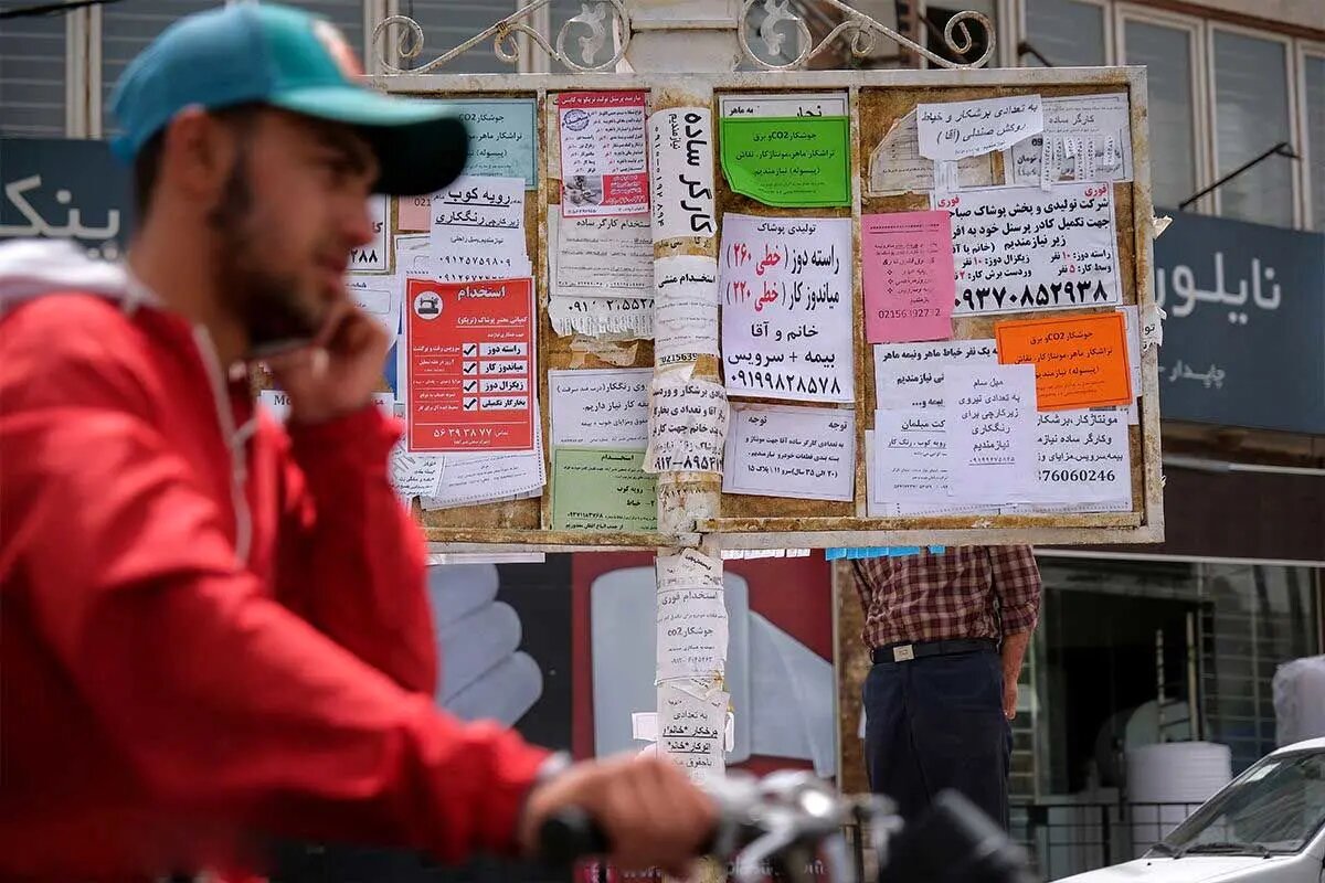 دو معیار تعیین حداقل دستمزد روی میز/ دستمزدها چقدر بالا میرود؟ دو معیار تعیین حداقل دستمزد روی میز/ دستمزدها چقدر بالا میرود؟
