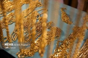 طلافروشان در تهران مغازه های خود را باز کردند