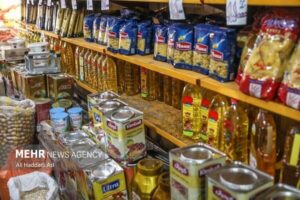 فروشگاه‌های زنجیره‌ای طبق روال گذشته فعال هستند؛ توزیع ۷۰۰ تن روغن