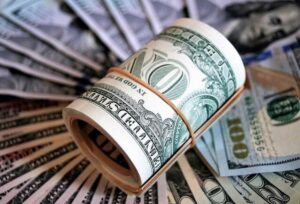 نرخ رسمی دلار ۵ هزار تومان ریخت