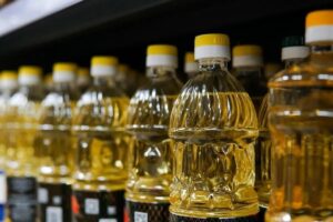 کنگری: توزیع روغن هنوز قطره چکانی است/ برنج هندی ۴۰ هزار تومان ارزان شد