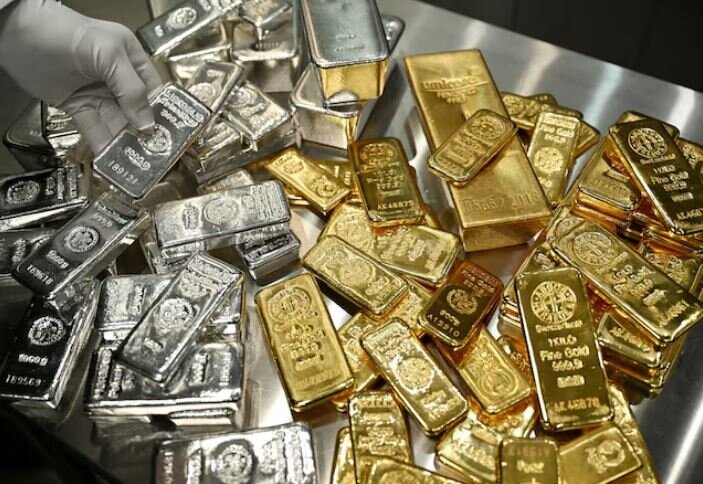 در بازار جهانی رخ داد/ کاهش قیمت نقره، از پی طلا در بازار جهانی رخ داد/ کاهش قیمت نقره، از پی طلا