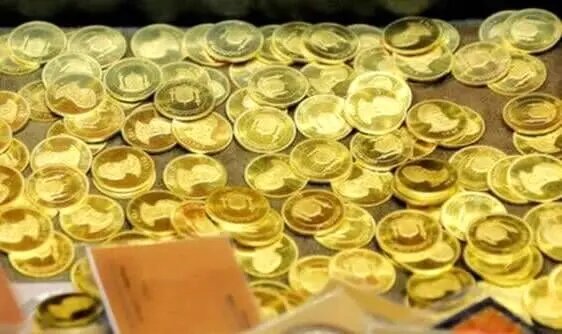 قیمت سکه و قیمت طلا در ابتدای روز دوشنبه ۱۰ فروردین ۱۴۰۵/ طلا روی کف حساس قیمتی ایستاد + جدول قیمت سکه و قیمت طلا در ابتدای روز دوشنبه ۱۰ فروردین ۱۴۰۵/ طلا روی کف حساس قیمتی ایستاد + جدول