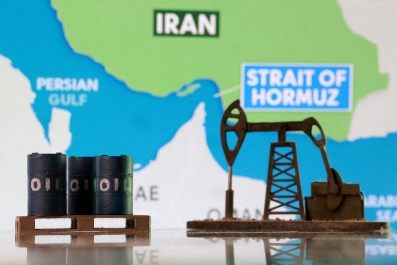 پرش شدید قیمت جهانی نفت با ادامه تجاوز هوایی آمریکا و اسرائیل/ نفت ۱۵۰ دلاری میشود؟ پرش شدید قیمت جهانی نفت با ادامه تجاوز هوایی آمریکا و اسرائیل/ نفت ۱۵۰ دلاری میشود؟