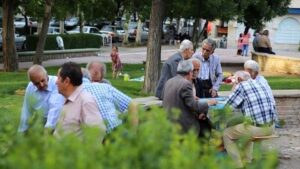 حقوق اردیبهشت‌ماه بازنشستگان تامین‌اجتماعی افزایش پیدا می‌کند؟/ اعلام جزییات تازه درباره حقوق ۱۴۰۵ بازنشستگان و متناسب‌سازی