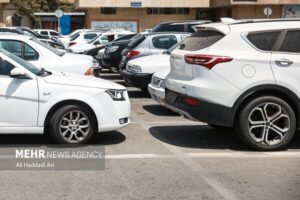 خریداران خودرو چندروز دست نگه دارند ؛ خودرو از قیمتهای فعلی عقب خواهد نشست