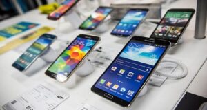 قیمت موبایل ۵۰ درصد تغییر کرد/ موبایل هم از سبد خرید مردم حذف شد؟