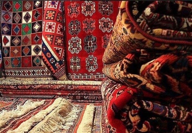 رقبای ایران در بازار فرش به دست خودمان تربیت شدند/ آلاسحاق: صادرات فرش از ۱.۵ میلیارد دلار به ۵۰ میلیون دلار رسید رقبای ایران در بازار فرش به دست خودمان تربیت شدند/ آلاسحاق: صادرات فرش از ۱.۵ میلیارد دلار به ۵۰ میلیون دلار رسید